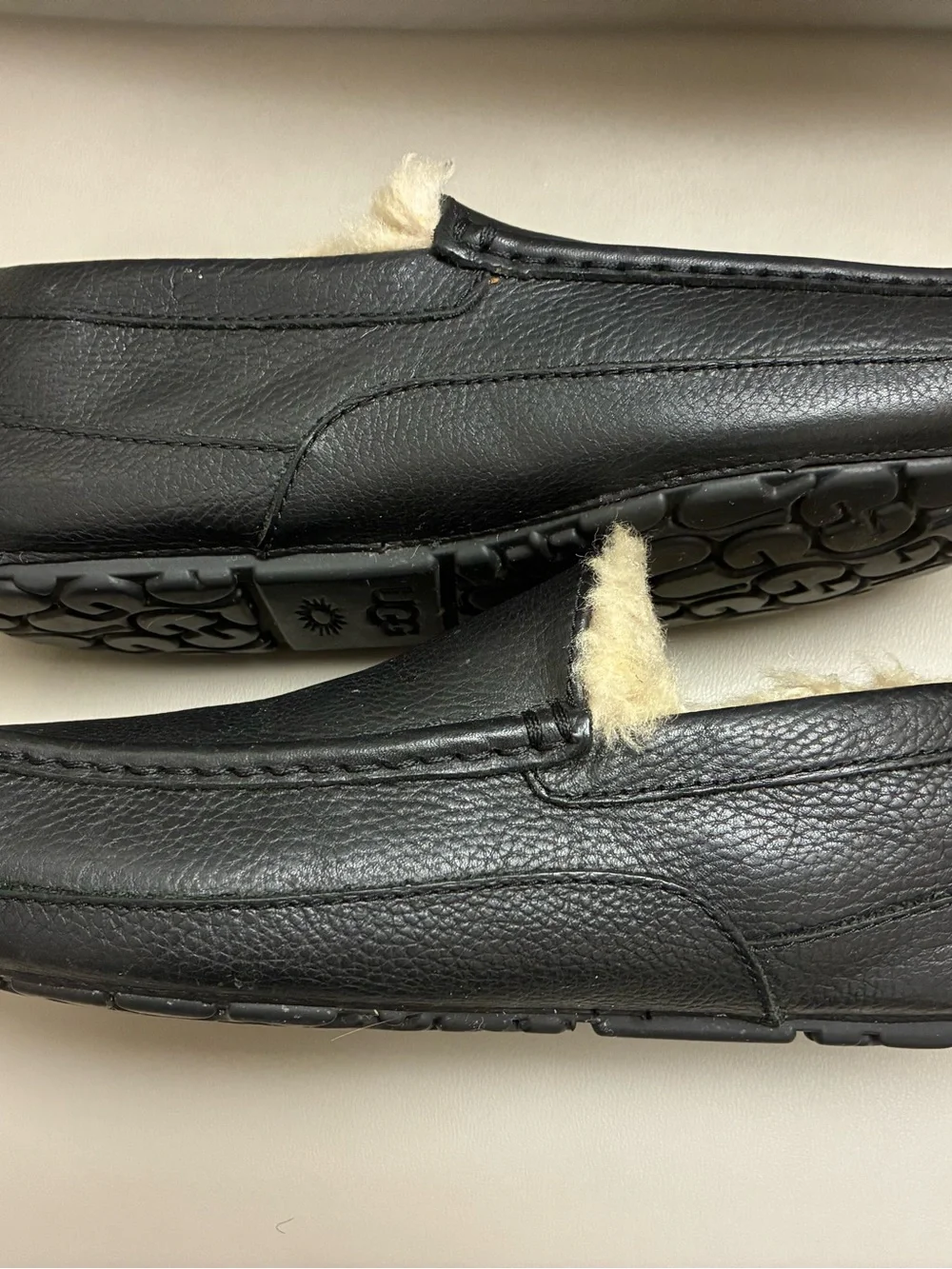 UGG Ascot Black Leather Slippers Men’s 13